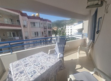 Cozy furnished apartment 1+1, 60m², for residence permit in the center of Alanya, 10m from Cleopatra Beach ID-16591 фото-12