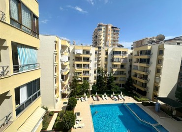 Inexpensive resale property: furnished apartment 1+1, 60m², 250m from the sea in Mahmutlar, Alanya ID-16723 фото-1