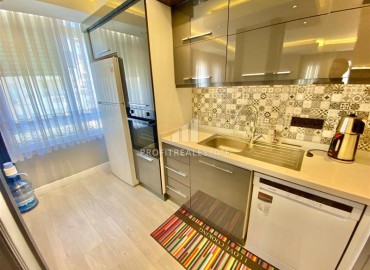 Stylish 2+1 apartment for residence permit with a modern interior and a glass balcony, in the center of Alanya ID-16724 фото-4