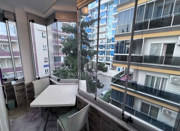 Inexpensive cozy furnished apartment 1+1 250 meters from the sea, with a glass balcony, Mahmutlar, Alanya ID-16746 фото-10