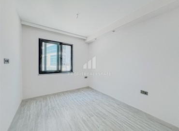 Two bedroom apartment with a large glazed balcony, 115 m², in a premium residence in Mahmutlar ID-16777 фото-10