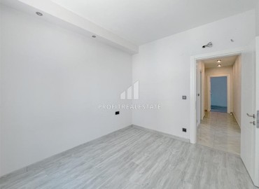 Two bedroom apartment with a large glazed balcony, 115 m², in a premium residence in Mahmutlar ID-16777 фото-11