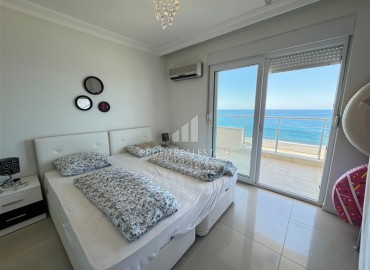 Stunning furnished apartment with sea views, 2+1, 120m², on the first coastline, Mahmutlar, Alanya ID-16785 фото-12