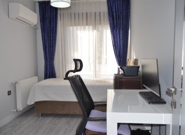 Two bedroom apartment for a residence permit, 150 meters from the sea, unfurnished, with a separate kitchen, Sirinyali, Muratpasa, Antalya ID-16444 фото-7