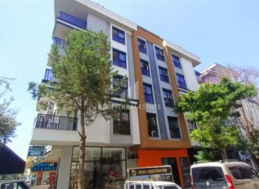 Эргономичная квартира 2+1 с очаровательным видом на тихую улицу в новом доме городского типа в центре Аланьи ID-16909 фото-1