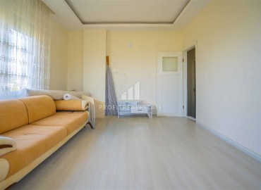 Трехкомнатная квартира, 115м², с отдельной кухней, с мебелью, в доме с парковкой в районе Алании Конаклы ID-16974 фото-2