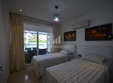 Stylish two bedroom apartment 111 m2, with a designer interior, 50 meters from the sea, Tosmur, Alanya ID-13693 фото-8