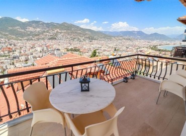 Cozy three bedroom penthouse, 125m², with stunning views in the center of Alanya, in Kale ID-17031 фото-7