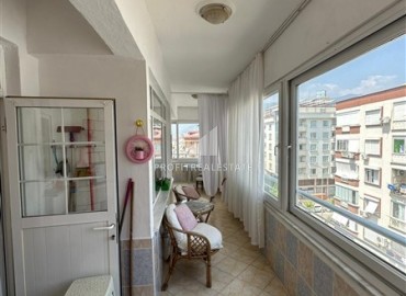 Two bedroom apartment, 140m², in Oba area, Alanya, in a residence with a swimming pool, 600m from the sea at a great price ID-15434 фото-12