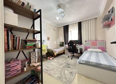 Трехкомнатные апартаменты, 100м², в 300м от моря в Махмутларе, Алания, в комплексе с бассейном ID-17183 фото-12