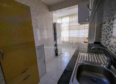 Трехкомнатная квартира с отдельной кухней, 90м², в бюджетном доме в 250 метрах от моря в Махмутларе, Алания ID-17215 фото-7