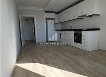 Четырехкомнатная квартира с отдельной кухней, 160м², в комплексе с бассейном в 250 метрах от моря в Махмутларе, Алания ID-17674 фото-3