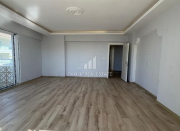 Четырехкомнатная квартира с отдельной кухней, 160м², в комплексе с бассейном в 250 метрах от моря в Махмутларе, Алания ID-17674 фото-6