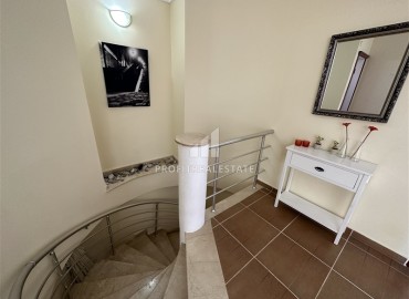 Дуплекс с тремя спальнями, 220м², с выходом к бассейну и потрясающими видами в районе Бекташ, Алания ID-17705 фото-13
