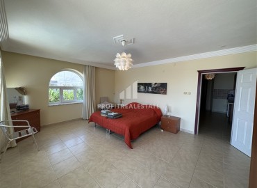 Дуплекс с тремя спальнями, 220м², с выходом к бассейну и потрясающими видами в районе Бекташ, Алания ID-17705 фото-15