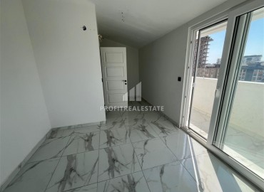 Трехкомнатный пентхаус, 125м², с видом на горы, в новостройке с зимним бассейном, в 700м от моря в Махмутларе, Алания ID-17723 фото-17