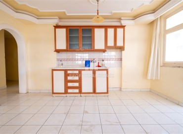 Бюджетная квартира с тремя спальнями, 135м², в уютном комплексе с бассейном, у моря в Махмутларе, Аланья ID-17729 фото-4