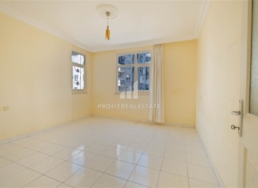 Бюджетная квартира с тремя спальнями, 135м², в уютном комплексе с бассейном, у моря в Махмутларе, Аланья ID-17729 фото-5