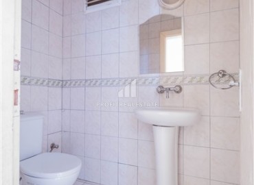 Бюджетная квартира с тремя спальнями, 135м², в уютном комплексе с бассейном, у моря в Махмутларе, Аланья ID-17729 фото-11