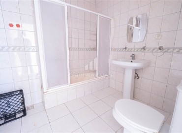 Бюджетная квартира с тремя спальнями, 135м², в уютном комплексе с бассейном, у моря в Махмутларе, Аланья ID-17729 фото-14