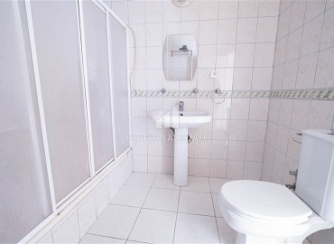 Бюджетная квартира с тремя спальнями, 135м², в уютном комплексе с бассейном, у моря в Махмутларе, Аланья ID-17729 фото-15