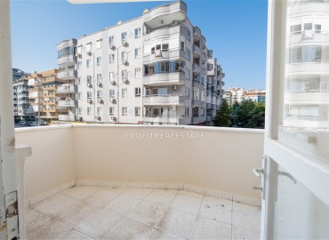 Бюджетная квартира с тремя спальнями, 135м², в уютном комплексе с бассейном, у моря в Махмутларе, Аланья ID-17729 фото-18