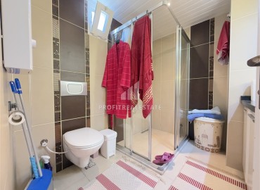 Видовая меблированная квартира 2+1, 120м², в уютном комплексе с отличным расположением в Махмутларе, Алания ID-17740 фото-13