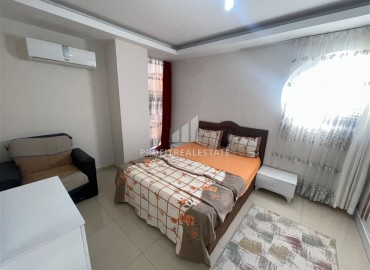 Большая меблированная квартира с одной спальней, 75м², в комплексе с бассейном в 300 метрах от моря в Махмутларе, Алания ID-17753 фото-10