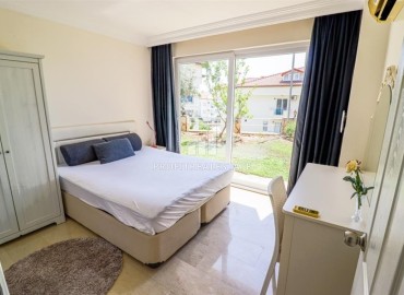 Меблированный четырехкомнатный садовый дуплекс, 150м² в 300м от моря в районе Алании Конаклы под ВНЖ ID-17856 фото-15