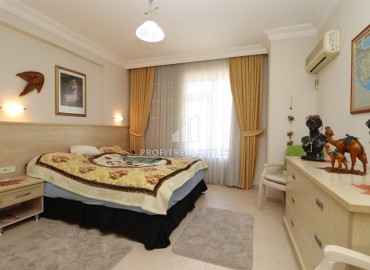 Видовой меблированный пентхаус 3+2, 170м², в комплексе с бассейном в центре Алании, в 800м от моря под ВНЖ ID-17863 фото-13