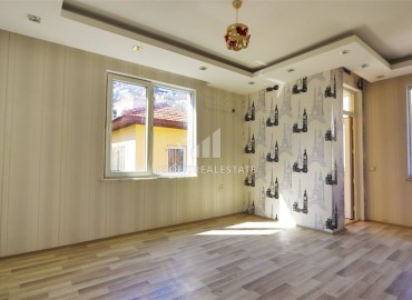 Квартира с одной спальней и двумя балконами, 60м², в доме с парковкой в центре Алании в 250м от моря ID-17990 фото-2