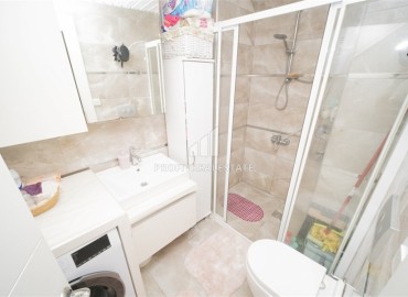 Видовы апартаменты с одной спальней, 55м², в комплексе с бассейном, в 50м от моря в Кестеле, Алания ID-18043 фото-11