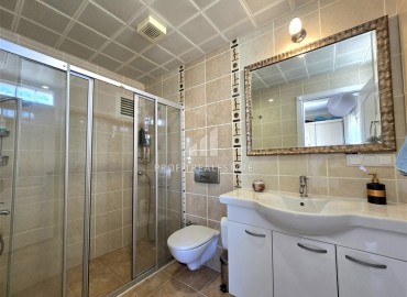 Готовая к проживанию, квартира с двумя спальнями, 120м², с видом на горы, в 600м от моря в районе Оба, Алания под ВНЖ ID-18045 фото-17