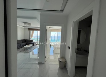 Stylish one-bedroom apartment, ready to move in, on the first coastline, Kargicak, Alanya, 65 m2 ID-11896 фото-3