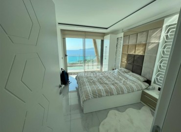 Stylish one-bedroom apartment, ready to move in, on the first coastline, Kargicak, Alanya, 65 m2 ID-11896 фото-4