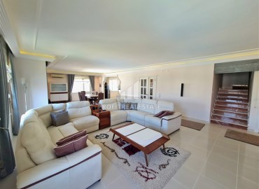 Фешенебельные двухуровневые апартаменты 4+1, 350м², в районе Оба, Алания, в уютном комплексе под ВНЖ ID-18074 фото-2