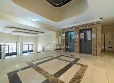 Двухкомнатная квартира, 65м², с мебелью и бытовой техникой, в 300м от моря в Махмутларе, Алания ID-18118 фото-18