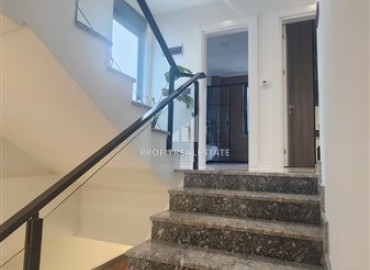 Фешенебельная вилла 3+1, 220м² с огромной видовой террасой, в резиденции таунхаусов в районе Алании – Каргыджак ID-18124 фото-15