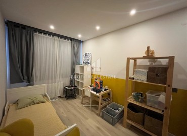 Меблированная квартира с отоплением, тремя спальнями и отдельной кухней, 140м², в элитной резиденции у моря в центре Алании под ВНЖ ID-18201 фото-11