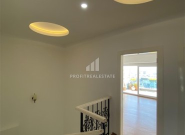 Видовой пентхаус с тремя спальнями, 170м², в элитном комплексе в Джикджилли, Алания, под гражданство ID-18215 фото-15