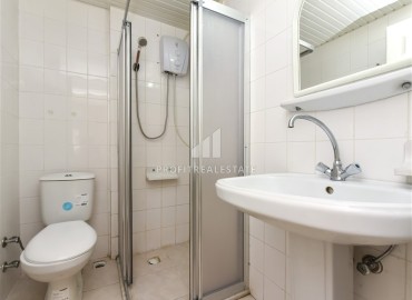 Inexpensive furnished apartment 2 + 1, with elegant furniture, 50 meters from the sea, in a house without facilities, Tosmur, Alanya ID-11248 фото-9