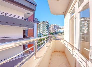 Inexpensive furnished apartment 2 + 1, with elegant furniture, 50 meters from the sea, in a house without facilities, Tosmur, Alanya ID-11248 фото-12