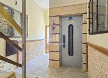 Inexpensive furnished apartment 2 + 1, with elegant furniture, 50 meters from the sea, in a house without facilities, Tosmur, Alanya ID-11248 фото-15