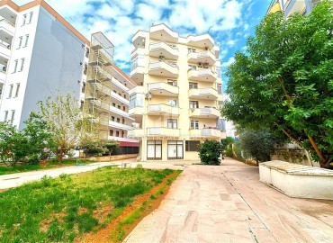 Inexpensive furnished apartment 2 + 1, with elegant furniture, 50 meters from the sea, in a house without facilities, Tosmur, Alanya ID-11248 фото-16