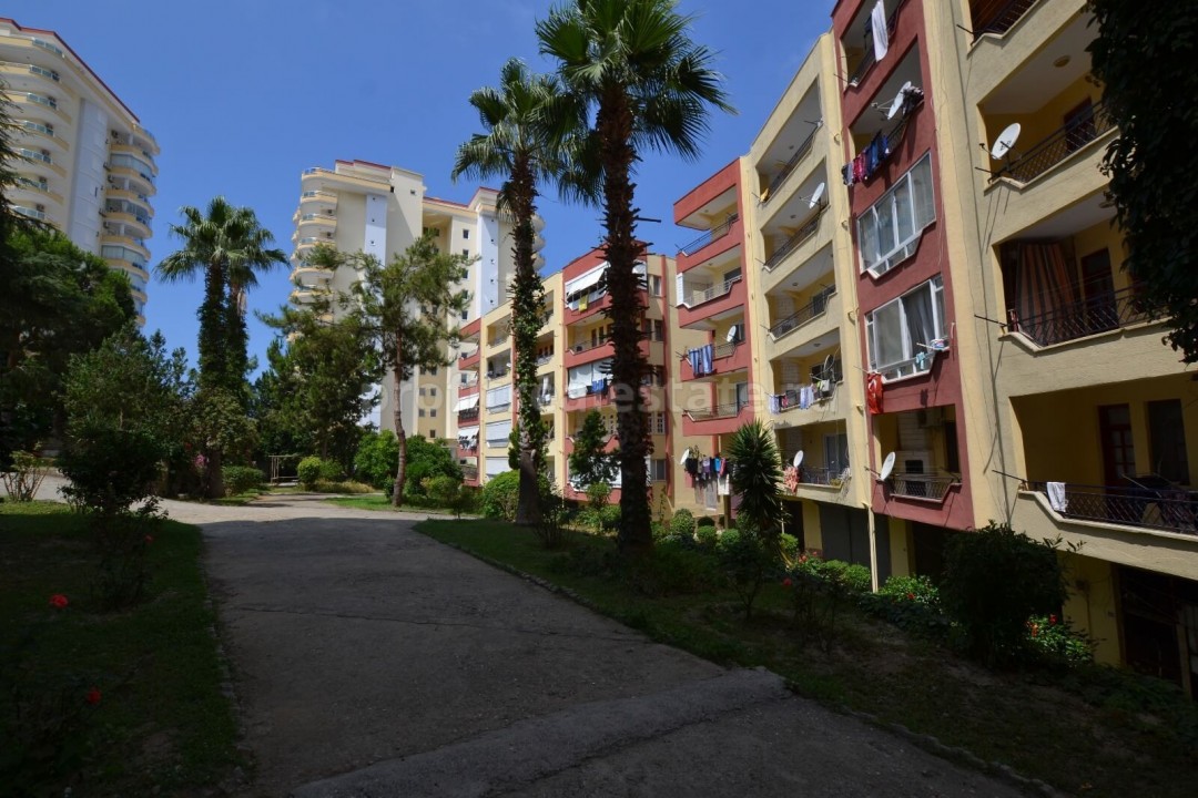 Эконом вариант, квартира в жилом комплексе с большим садом и лифтом в Махмутларе ID-1429 фото-1