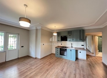 Двухкомнатная квартира, 65м², с ремонтом, в комплексе с бассейном в районе Анталии – Лара ID-18285 фото-1