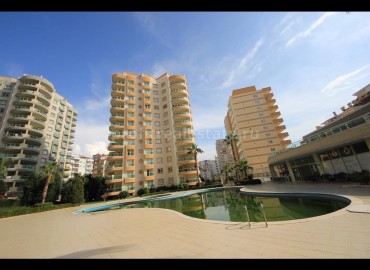 Апартаменты в закрытой резиденции с летним и зимним бассейнами, на высоком этаже в Махмутларе ID-1431 фото-4
