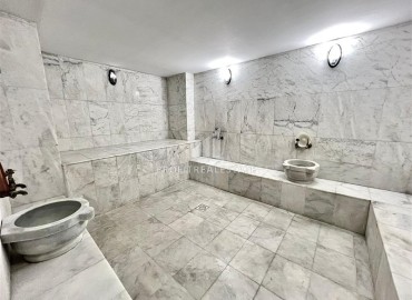 Меблированная двухкомнатная квартира, 80м² с удачной локацией в 500м от моря в Махмутларе, Алания ID-18309 фото-17