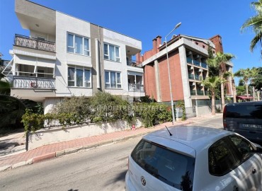 Двухкомнатная квартира, 45м², с ремонтом, в комплексе с парковкой в районе Анталии – Муратпаша, микрорайон Лара ID-18332 фото-1