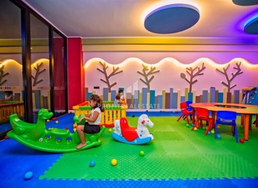 Стильная квартира с одной спальней, 65м², с потрясающим видом в элитном комплексе в районе Алании – Тосмур под ВНЖ ID-18333 фото-15